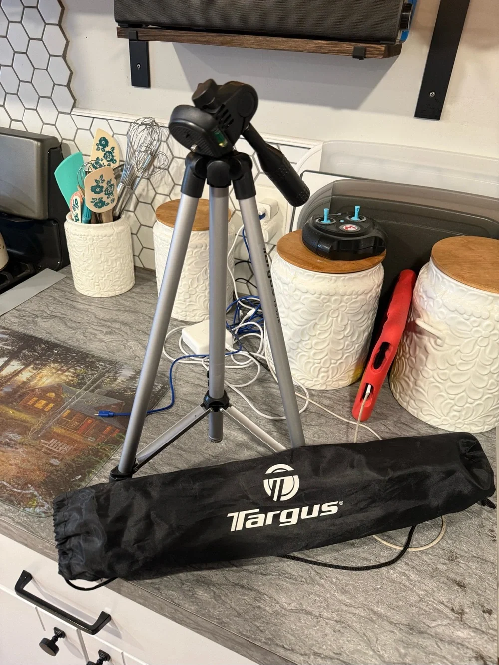 Targus Lightweight Silver Tripod Stand for Home and Kitchen Use